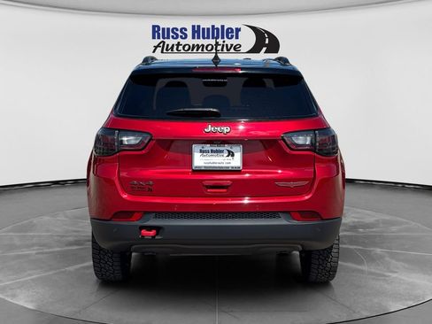 Used 2025 Jeep Compass Trailhawk w/ Trailhawk Elite Group AWD/4WD image 4