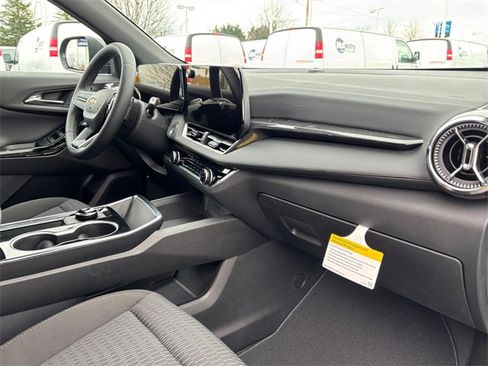 New 2026 Chevrolet Equinox LT image 36