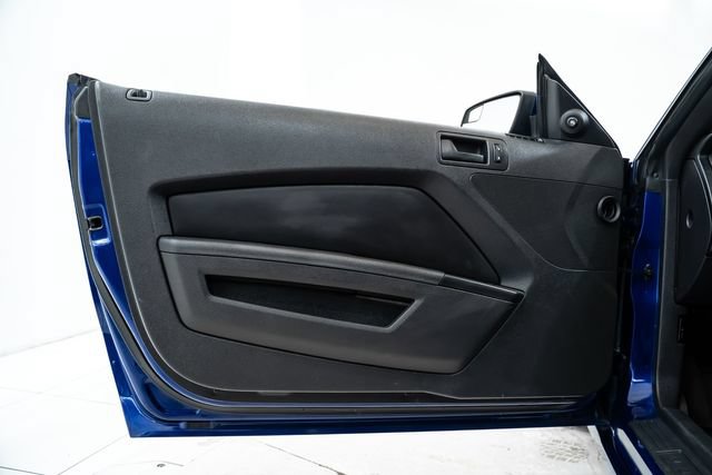 Used 2014 Ford Mustang GT RWD image 16