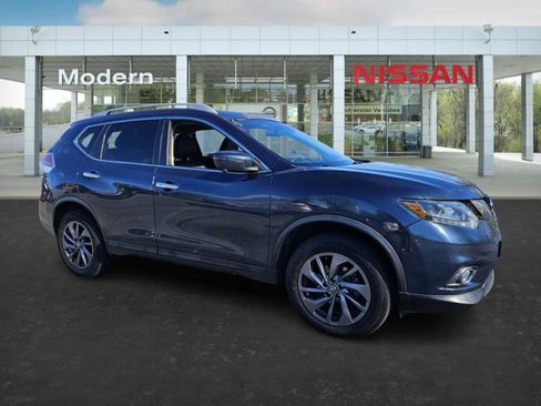 Used 2016 Nissan Rogue SL w/ SL Premium Package image 2
