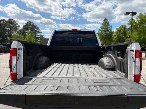 Used 2018 Ford F350 Platinum w/ Platinum Ultimate Package AWD/4WD image 18