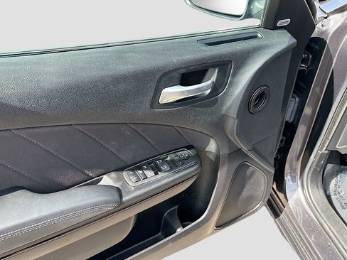 Used 2023 Dodge Charger SXT w/ Blacktop Package image 17