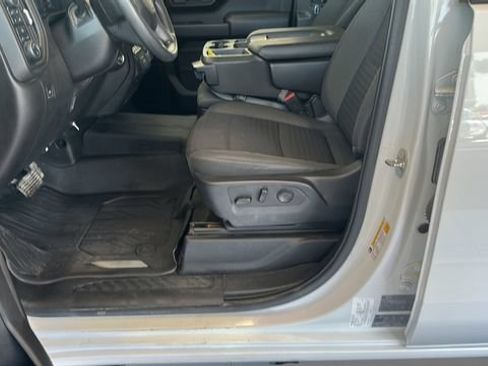 Used 2022 Chevrolet Silverado 1500 Custom AWD/4WD image 9