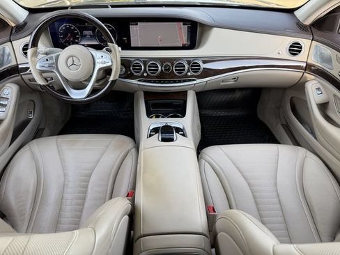 Used 2020 Mercedes-Benz S 560 4MATIC Sedan w/ Premium Package image 10