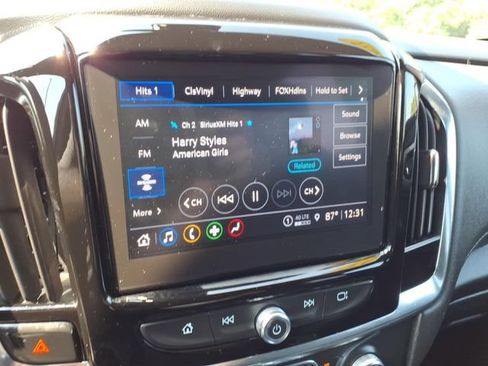 Used 2023 Chevrolet Traverse LT AWD/4WD image 18