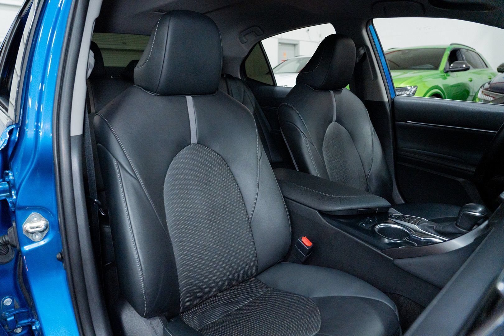 Used 2020 Toyota Camry XSE w/ Navigation Package FWD image 23