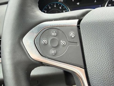 Used 2023 Chevrolet Traverse LT FWD image 19