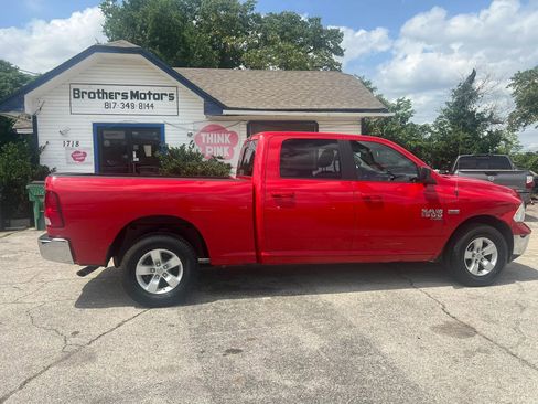 Used 2019 RAM 1500 Classic SLT RWD image 6