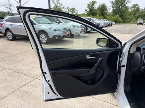 Used 2014 Dodge Dart Limited FWD image 10