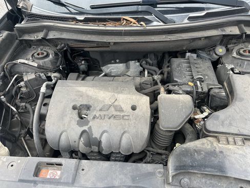 Used 2018 Mitsubishi Outlander SE image 28