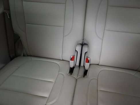 Used 2021 GMC Acadia Denali w/ Denali Technology Package FWD image 17
