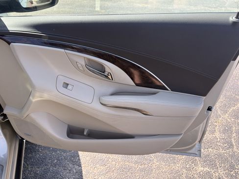 Used 2014 Buick LaCrosse Leather w/ Driver Confidence Package FWD image 27