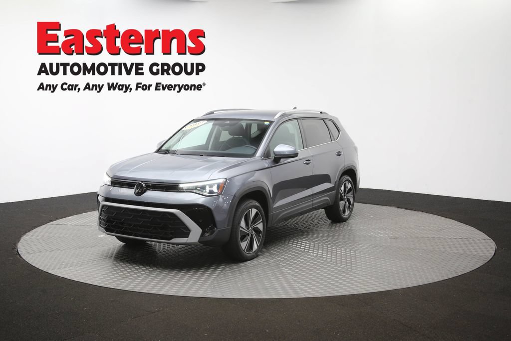 Used 2025 Volkswagen Taos SE AWD/4WD image 55