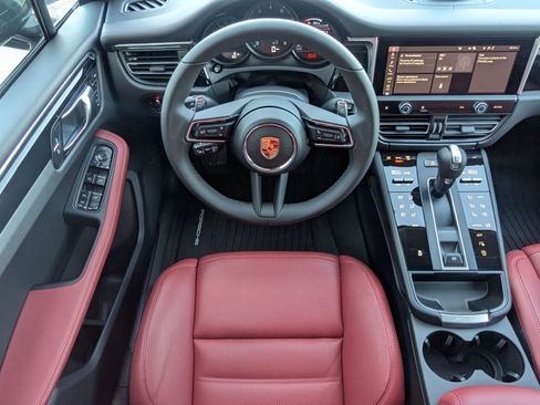 New 2026 Porsche Macan image 15
