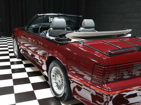 Used 1987 Ford Mustang GT RWD image 33
