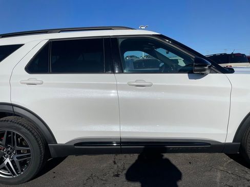 Used 2025 Ford Explorer ST w/ Sun And Sound Package AWD/4WD image 33