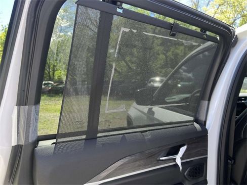 New 2025 Jeep Grand Cherokee Limited w/ Luxury Tech Group II image 15