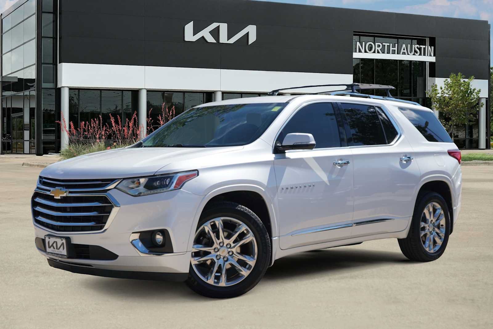 Used 2018 Chevrolet Traverse High Country w/ LPO, Cargo Package AWD/4WD image 1