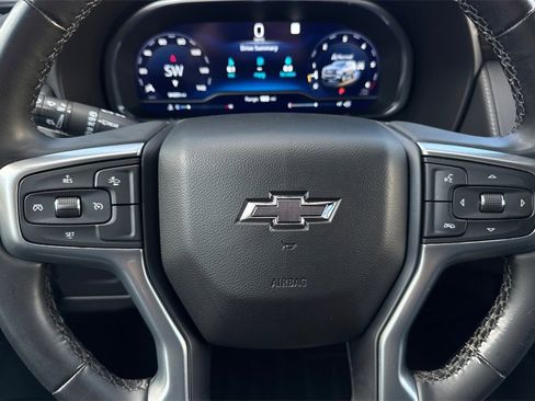 Used 2023 Chevrolet Suburban Z71 image 29