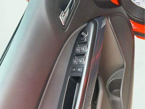 Used 2019 Chevrolet Colorado Z71 AWD/4WD image 9