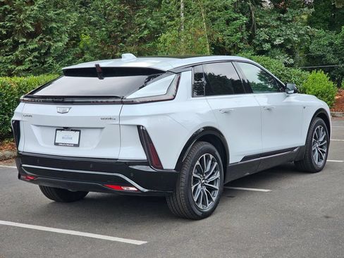 New 2026 Cadillac Lyriq Sport w/ LPO, Floor Liner Package AWD/4WD image 5