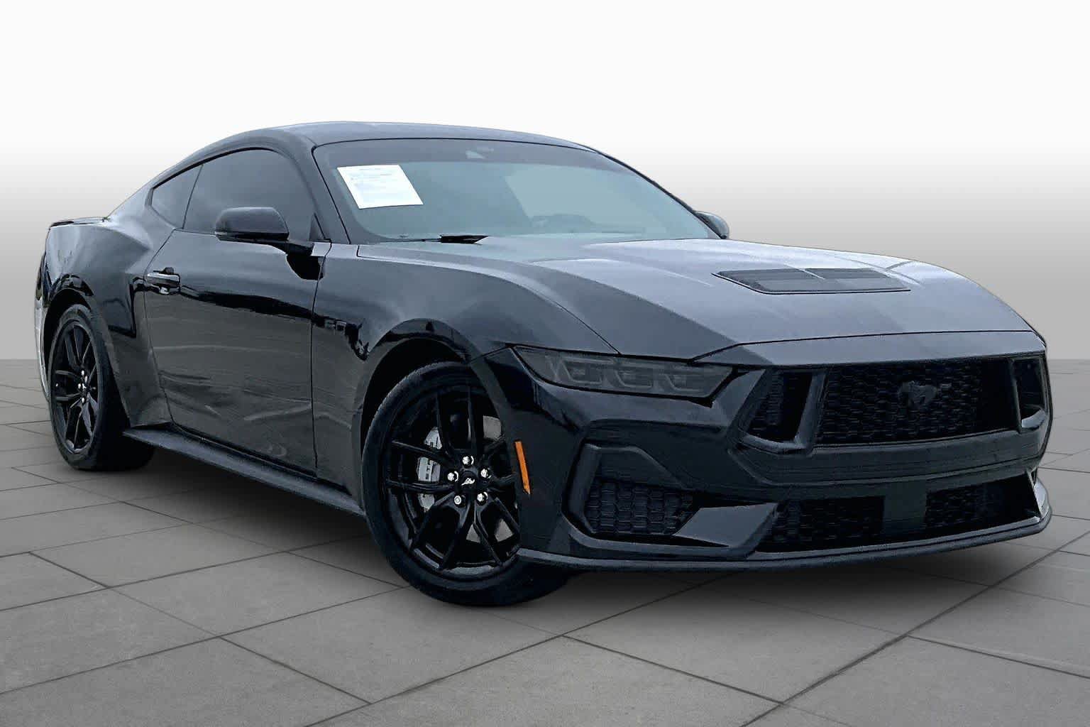 Used 2025 Ford Mustang GT Premium RWD image 2