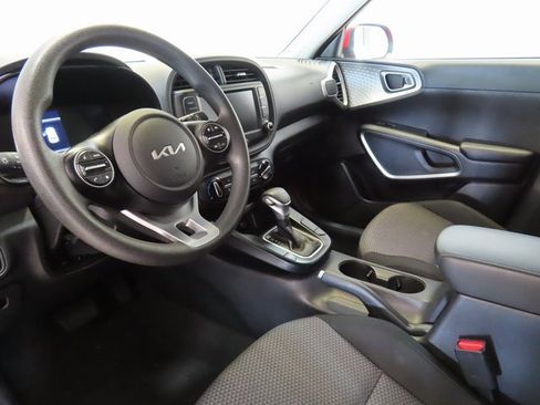 Used 2024 Kia Soul LX w/ Option Group 015 image 4