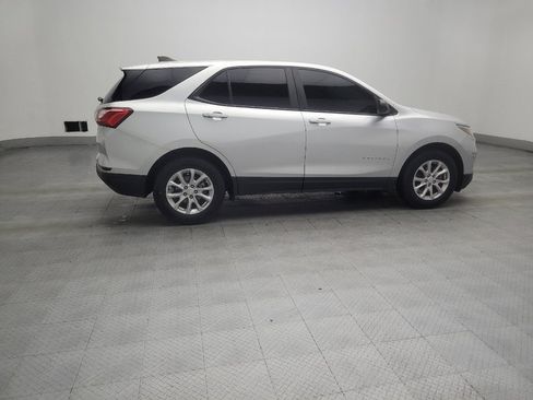 Used 2021 Chevrolet Equinox LS w/ LS Convenience Package FWD image 10