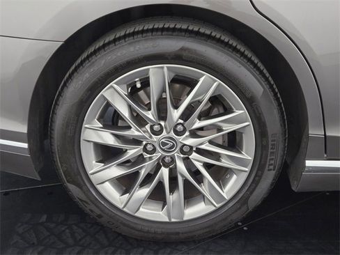 Used 2018 Lexus LS 500 image 10