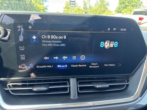 Used 2024 Chevrolet Trax ACTIV w/ Sunroof Package FWD image 13
