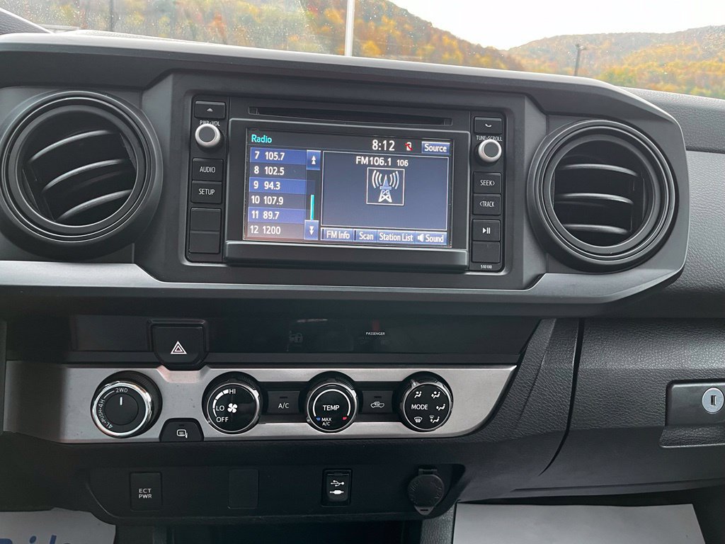 Used 2017 Toyota Tacoma SR AWD/4WD image 13