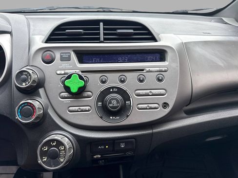 Used 2009 Honda Fit Sport image 27