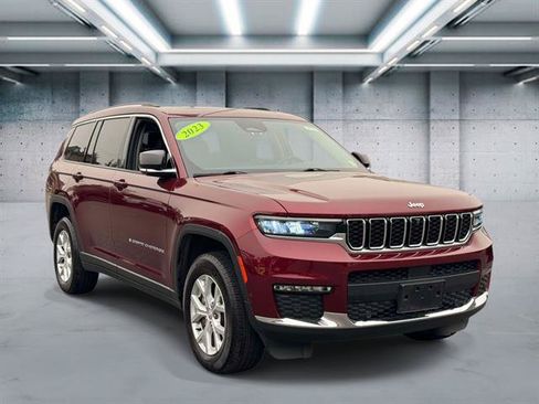 Used 2023 Jeep Grand Cherokee L Limited w/ Luxury Tech Group II AWD/4WD image 2