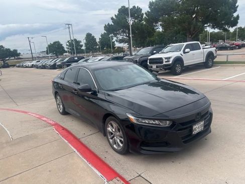 Used 2018 Honda Accord LX image 3