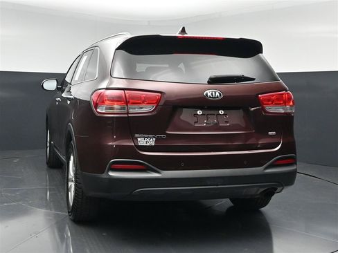 Used 2018 Kia Sorento AWD image 7