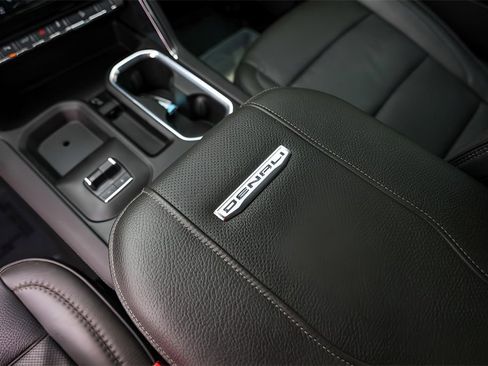 Certified 2025 GMC Sierra 2500 Denali w/ Denali Reserve Package image 22