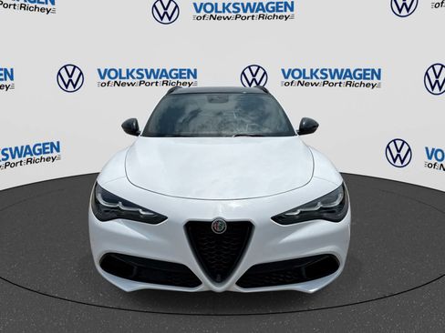Used 2024 Alfa Romeo Stelvio Veloce AWD/4WD image 17