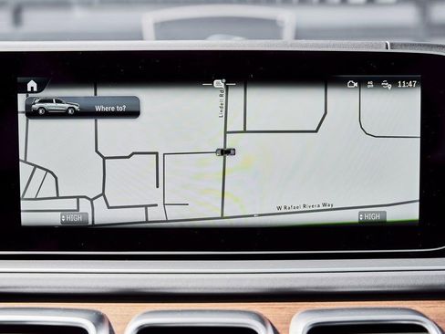 Used 2025 Mercedes-Benz Maybach GLS 600 4MATIC image 84