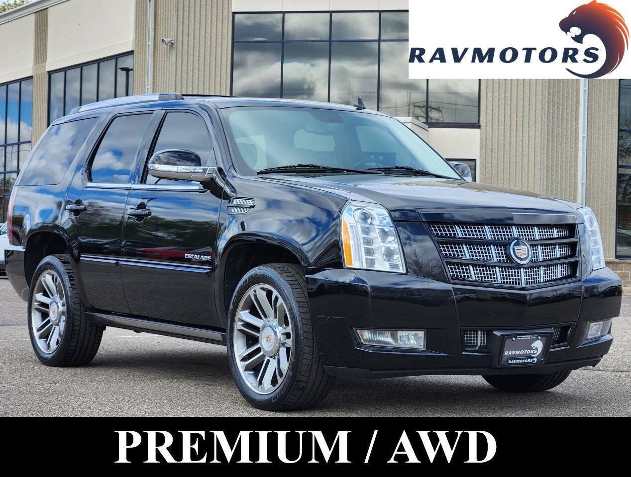Used 2013 Cadillac Escalade Premium AWD/4WD image 1