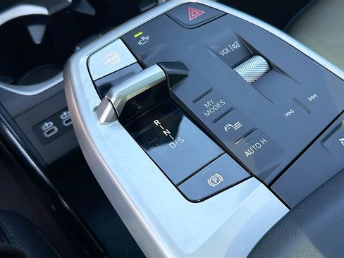 Certified 2025 BMW X2 xDrive28i image 28