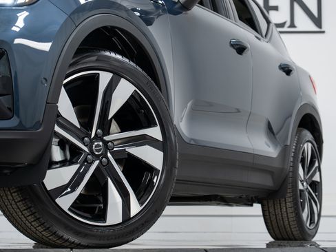 New 2026 Volvo XC40 B5 Ultra w/ Climate Package image 27