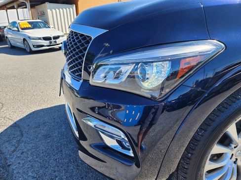 Used 2017 INFINITI QX80 4WD w/ Driver Assistance Package image 37