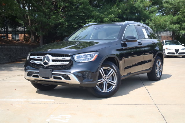 Used 2021 Mercedes-Benz GLC 300 4MATIC w/ Multimedia Package image 2