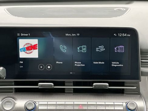 Used 2025 Hyundai Kona SEL image 14