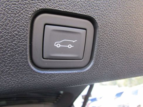 New 2026 GMC Acadia Elevation image 16