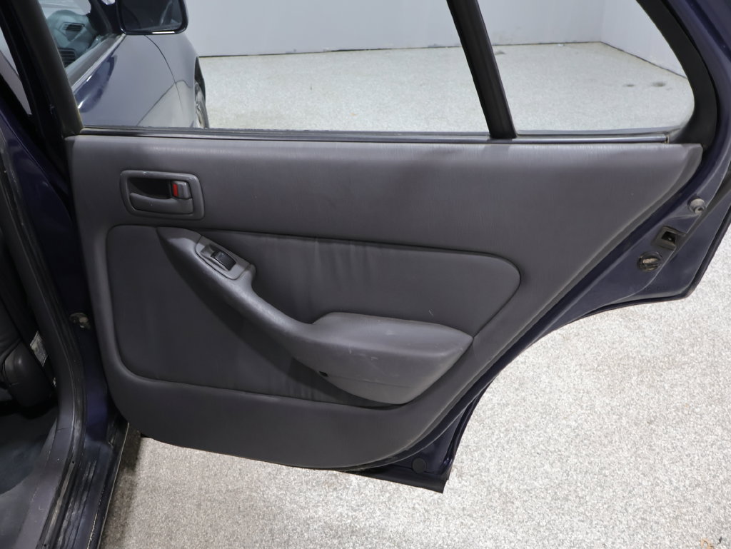 Used 1994 Toyota Camry XLE FWD image 22