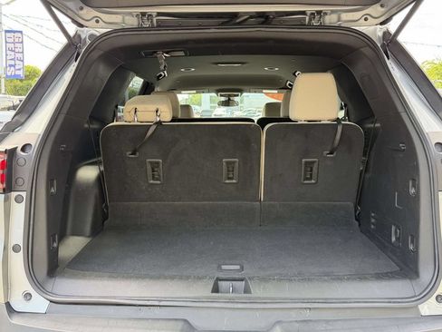 Used 2023 Chevrolet Traverse LS w/ Safety Package FWD image 10