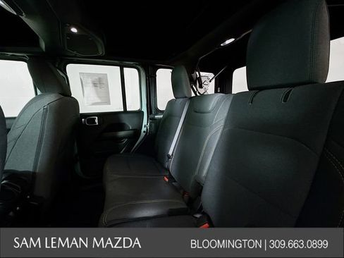 Used 2024 Jeep Wrangler Sahara image 23