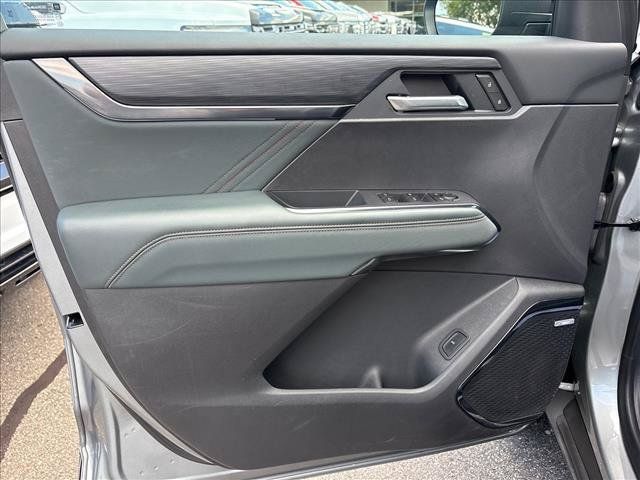 Certified 2025 GMC Acadia AT4 AWD/4WD image 22