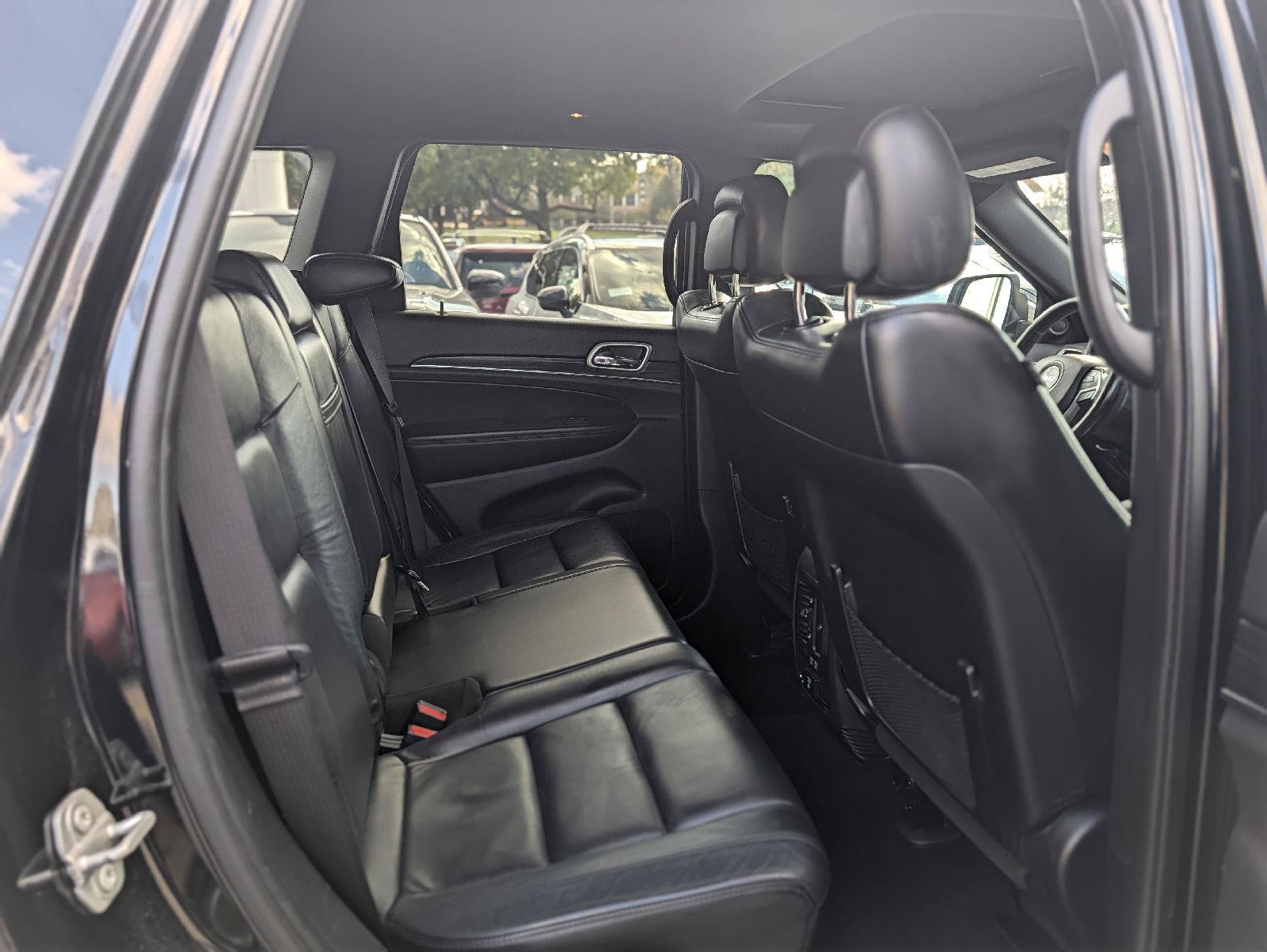 Used 2020 Jeep Grand Cherokee Limited AWD/4WD image 41